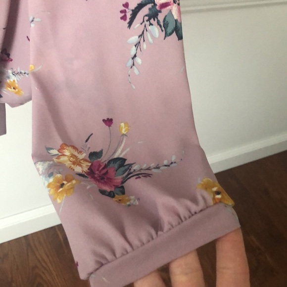 Windsor Top - Picture 2 of 8